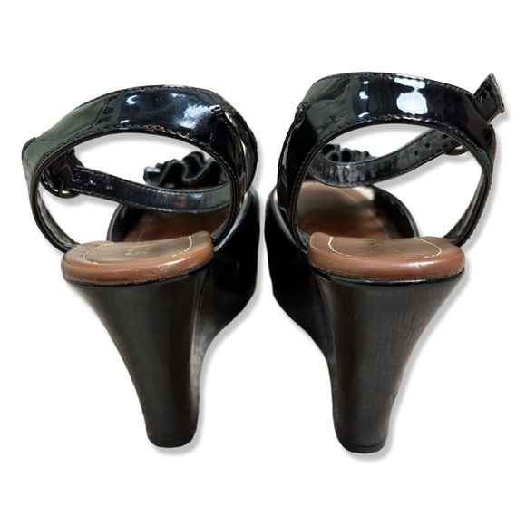 ⭐️SODA Black Patent Wedge Sandals with Rosette and Strap - Picture 4 of 9